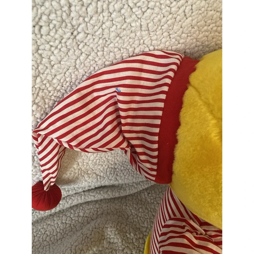 Bedtime Winnie The Pooh With Honey Bee Jar 16 Inch Disney Plush Pre-owned